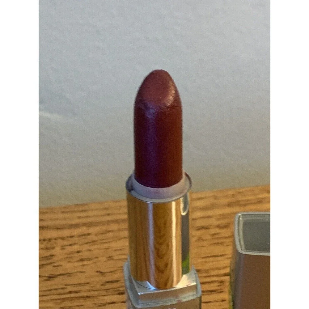 WET N WILD Mega Colors Lipstick 917A AMETHYST ICE unsealed FLAW